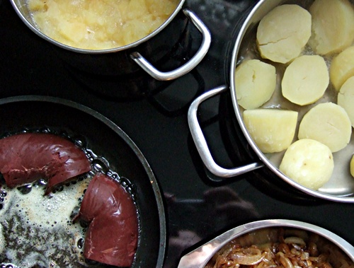 hue2 Die Genesis von Himmel und Erde