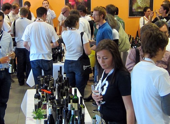 Nicht nur Arthurs Tochter probiert mit Hingabe