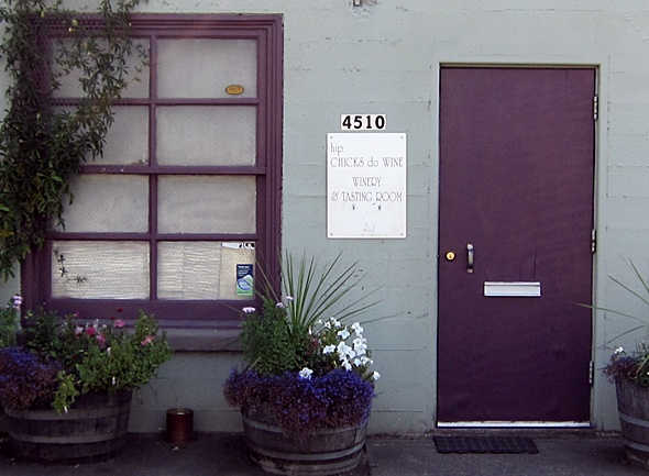 chicks do wine - urban winery